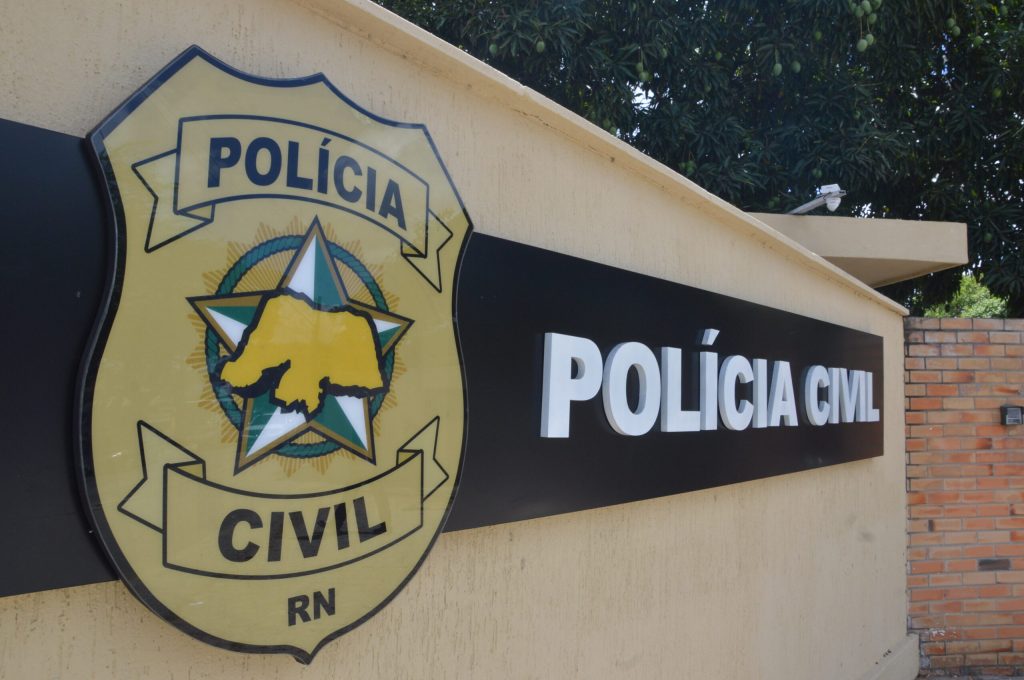 Polícia invade casa errada e governo é condenado a indenizar morador.