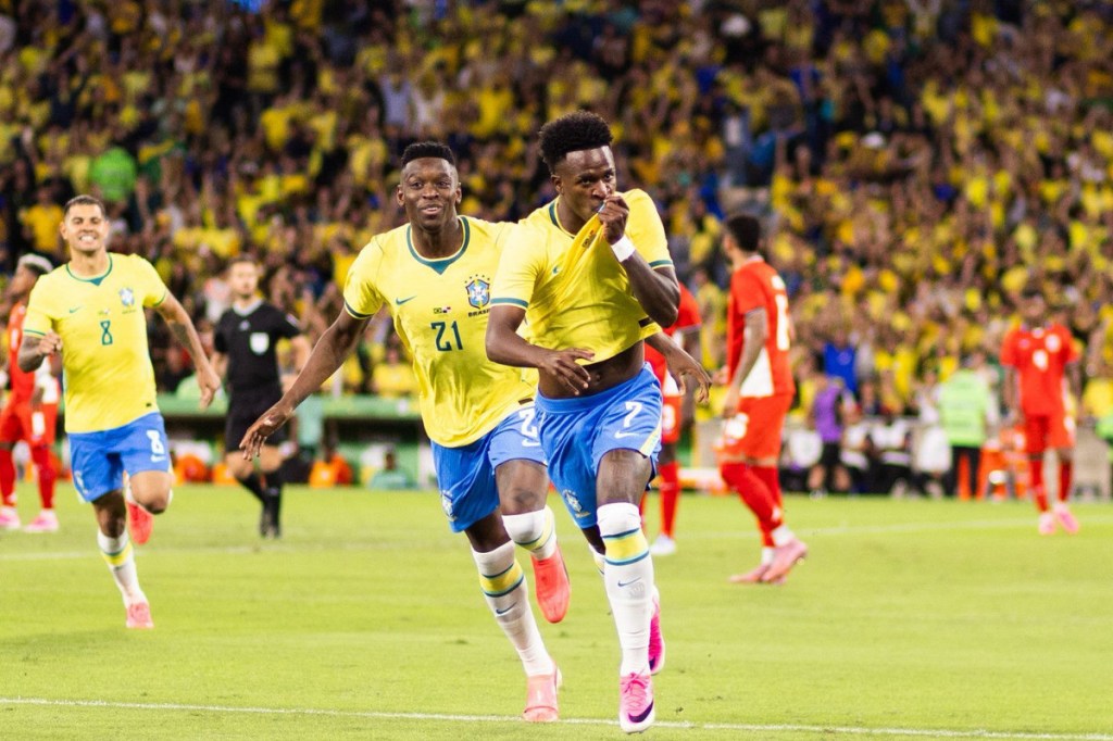 Brasil goleia Panamá e anima torcida em preparação para a Copa do Mundo