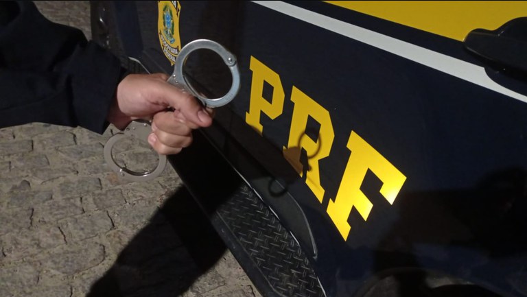 Suspeito de furto de veículo é preso após perseguição em&nbsp;Parnamirim