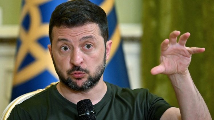 Zelensky ameaça Rússia e diz que “Moscou vai pegar fogo” se ataques continuarem