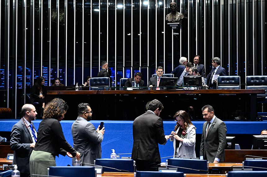Depois do nacional para professores, outras frentes de trabalho também&nbsp;pleiteiam.
