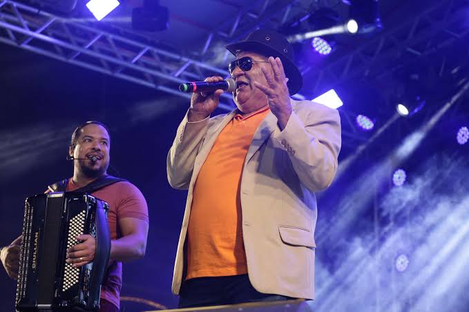 Vozes de Currais: Artistas da terra dão um verdadeiro show de cultura.