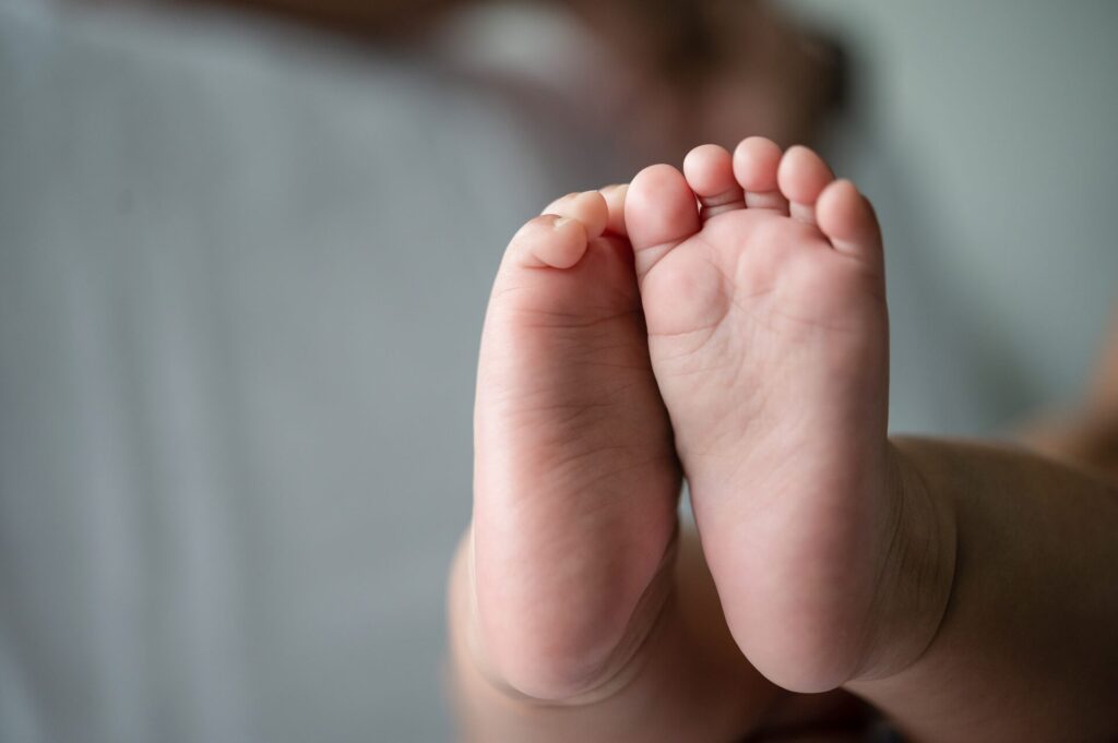 Morte de bebê Helena de 10 meses em Fortaleza gera comoção nacional e polícia investiga suspeita de&nbsp;estupro.