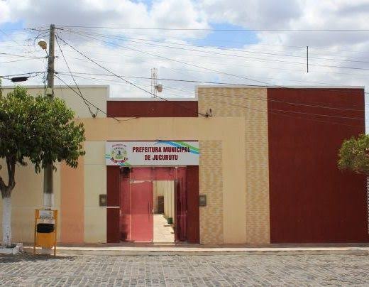TCE aponta superfaturamento de R$ 4,2 milhões em contratos de energia solar da Prefeitura de Jucurutu