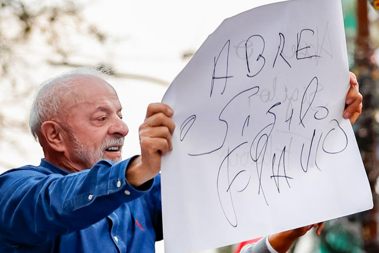 Em ato na Bahia, Lula vincula participação em debate da Globo à abertura de sigilos de Flávio Bolsonaro